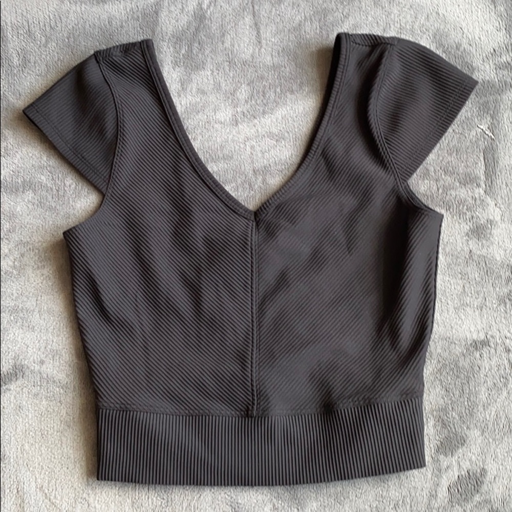 COPY - Reversible Lululemon Crop Top